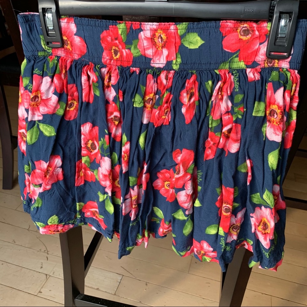 Hollister Mini Skirt (2 Layer Skirt)